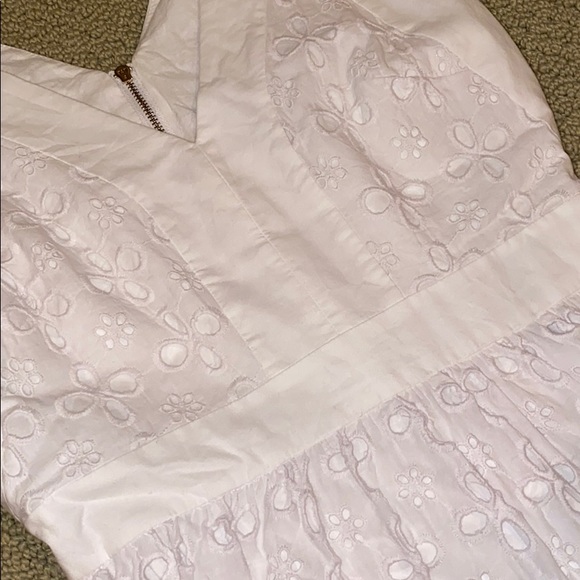 Cute white dress - Picture 5 of 6